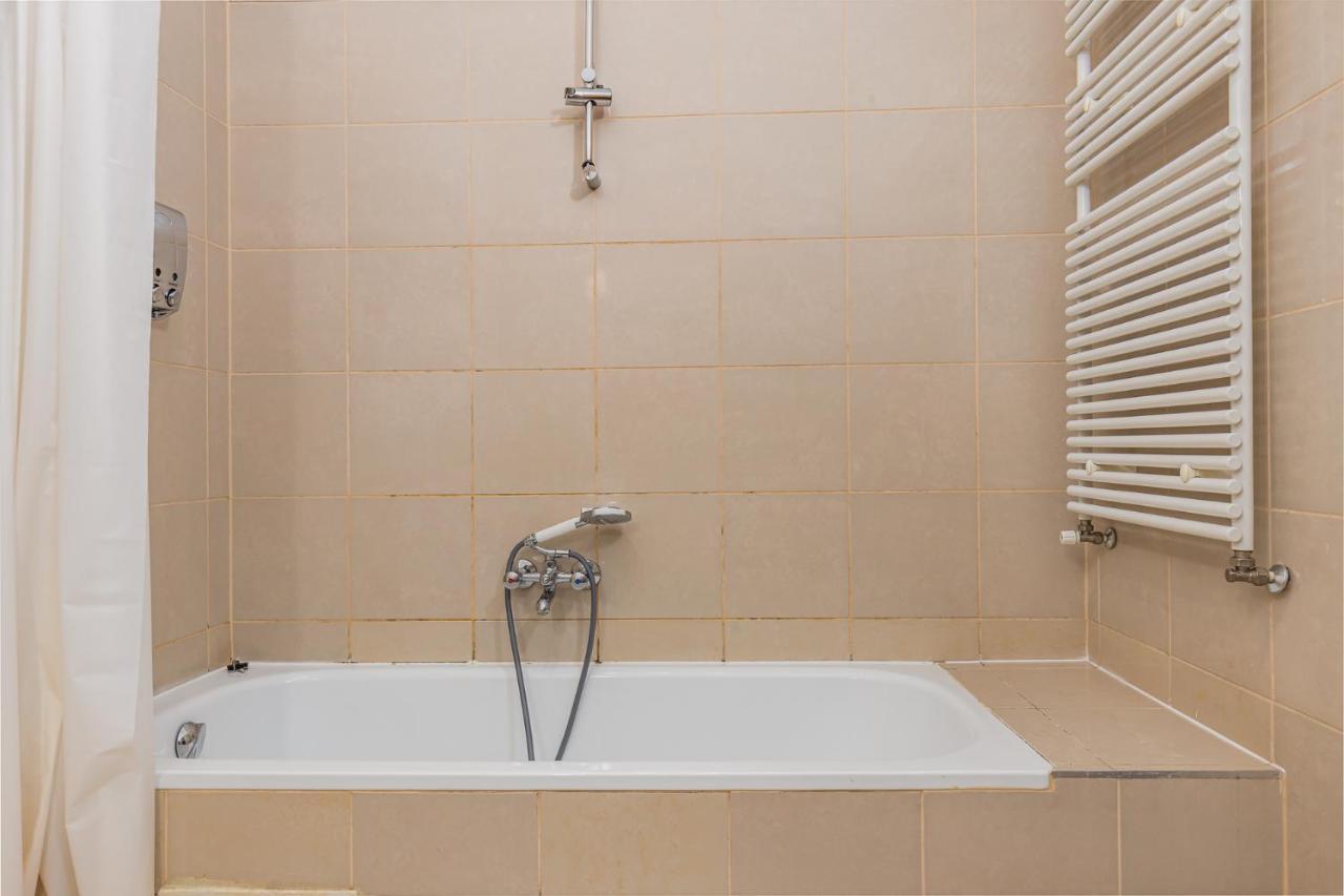 Cosy 1 Bedroom Apartment In Gozsdu Court Budapest Eksteriør bilde