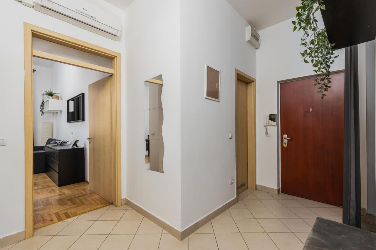 Cosy 1 Bedroom Apartment In Gozsdu Court Budapest Eksteriør bilde